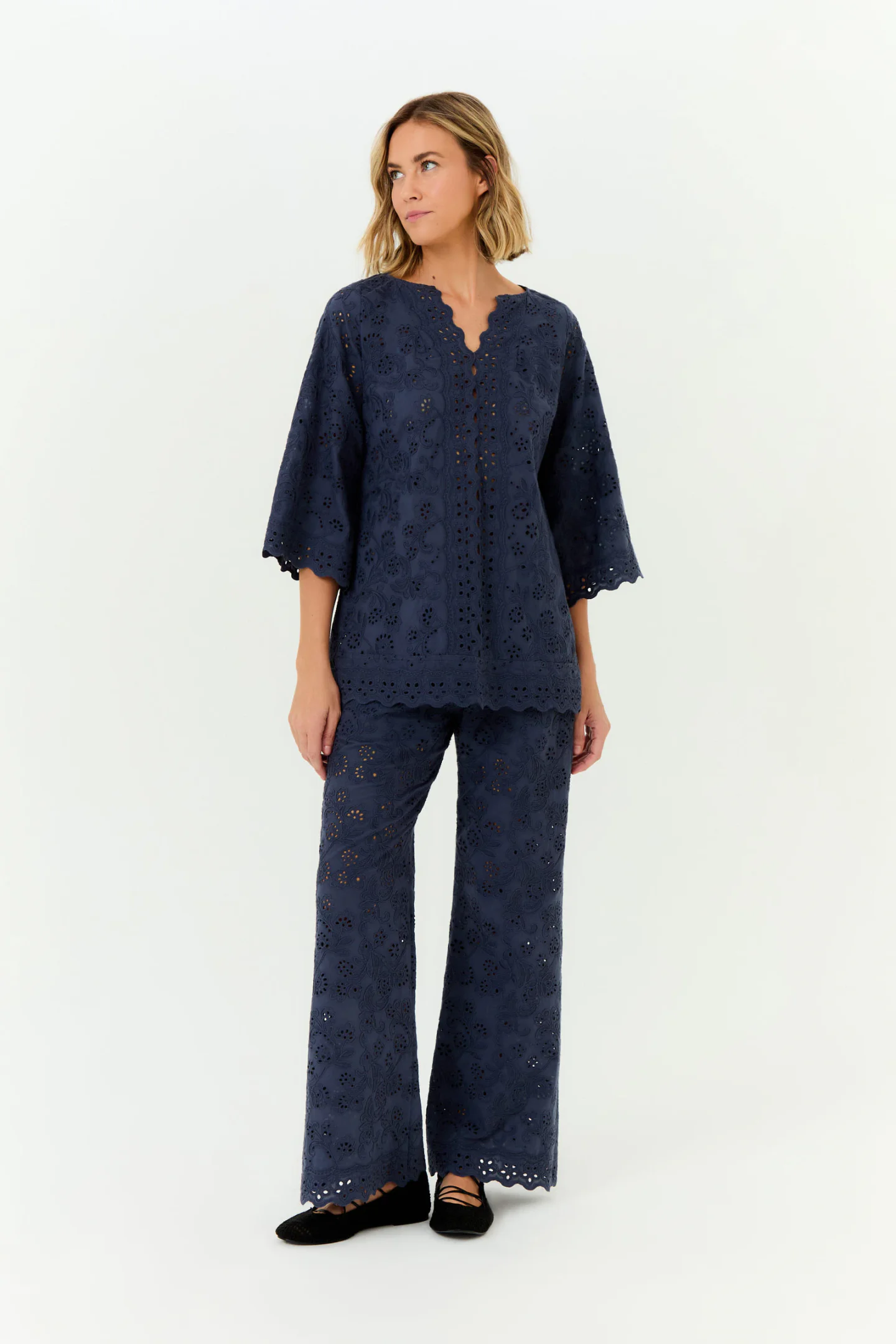 Calça Bordado Lira
