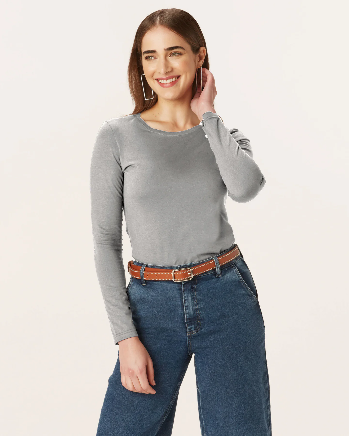 Blusa Básica Feminina Decote Redondo Manga Longa Em Algodão