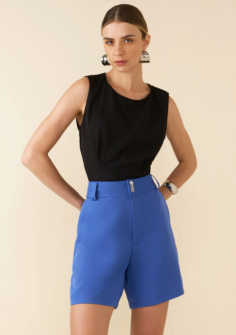 Shorts Maria.Valentina Alfaiataria Com Broche Azul