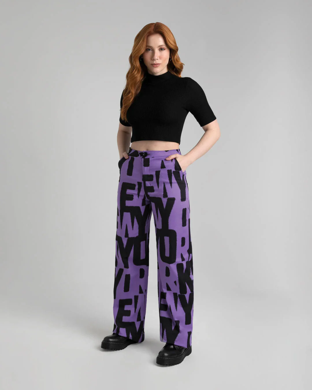 Calça Wide Leg Feminina Lettering Em Tecido Acetinado Com Elastano - ENFIM