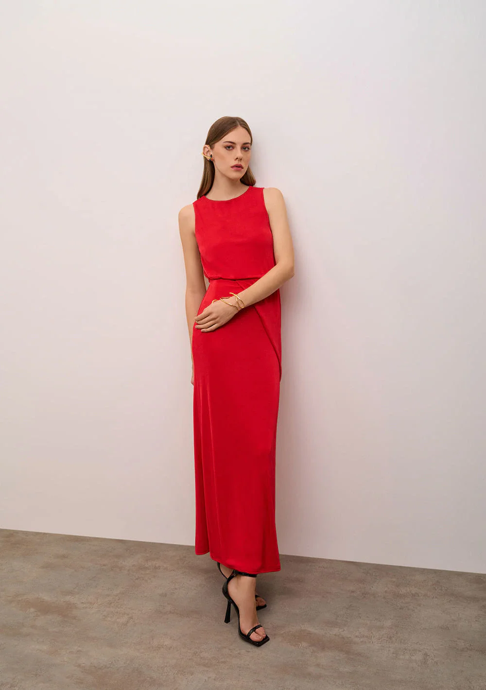 Vestido Iódice Solto Decote Canoa Sem Manga Longo Vermelho