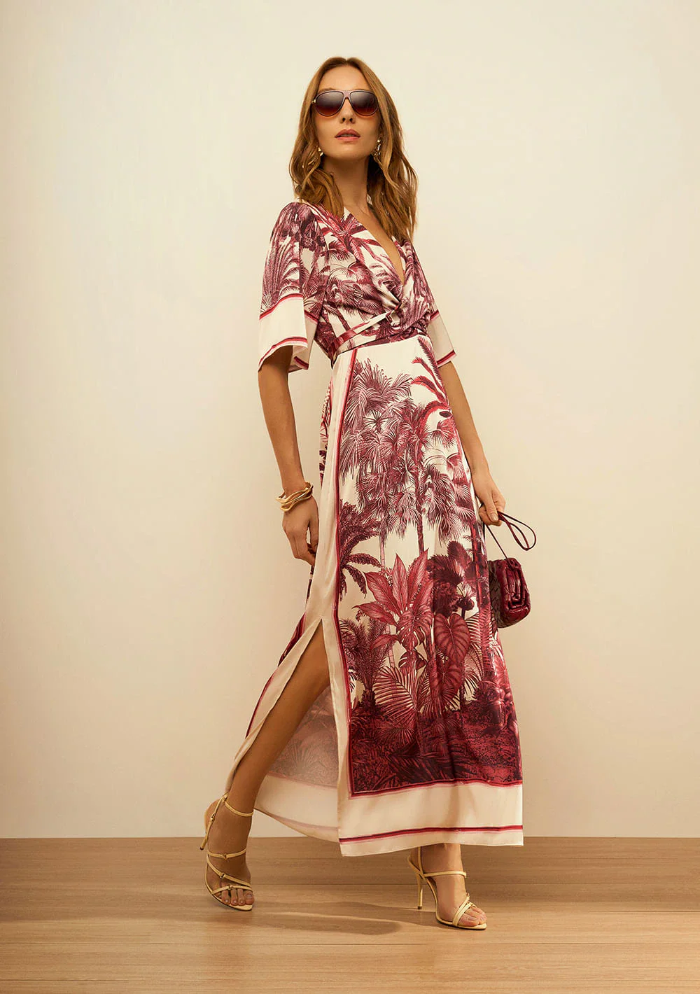 Vestido Maria.Valentina Solto Decote V Manga Curta Longo Off White