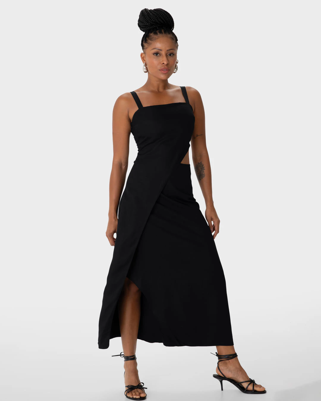 Vestido Midi Feminino Evasê Detalhe Cut Out Em Crepe De Viscose - ENFIM