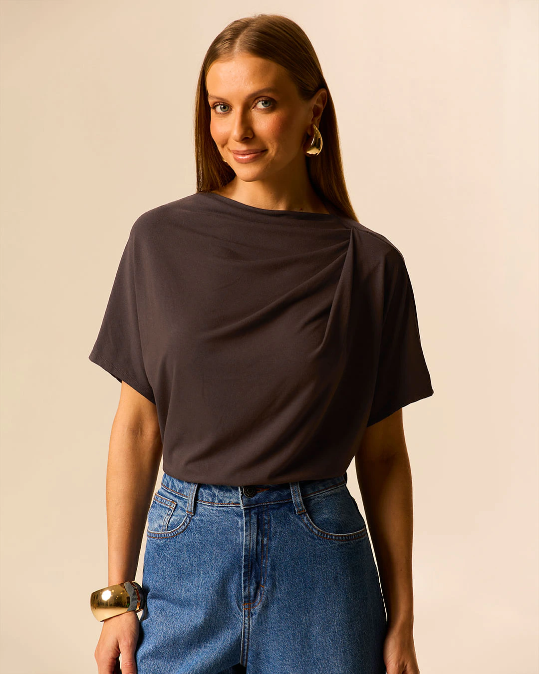 Blusa Feminina Comfort Pregas Diagonais Em Malha Crepe