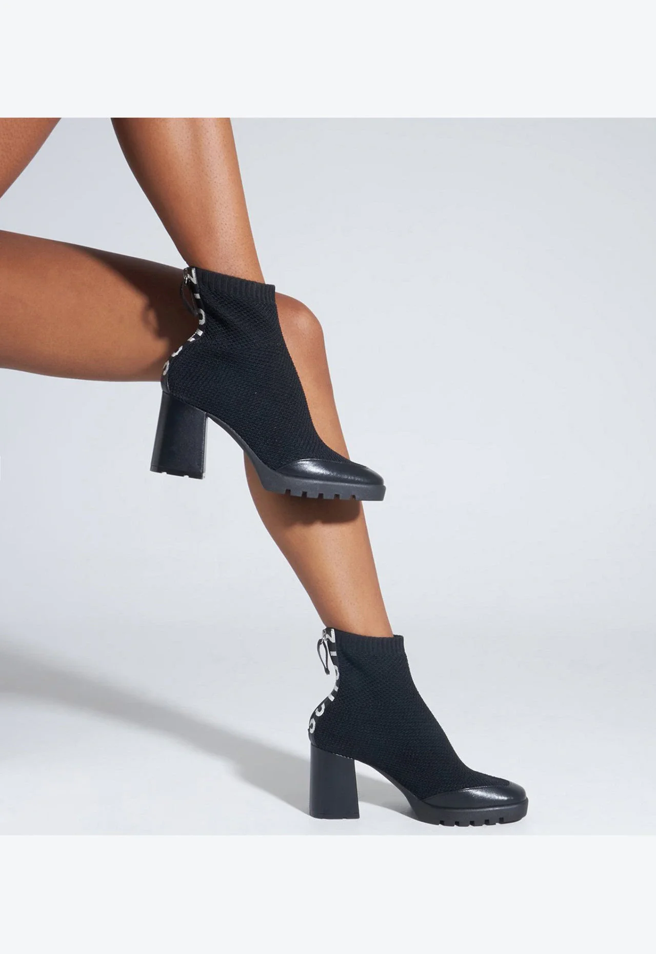 Bota Salto Bloco Knit Preta