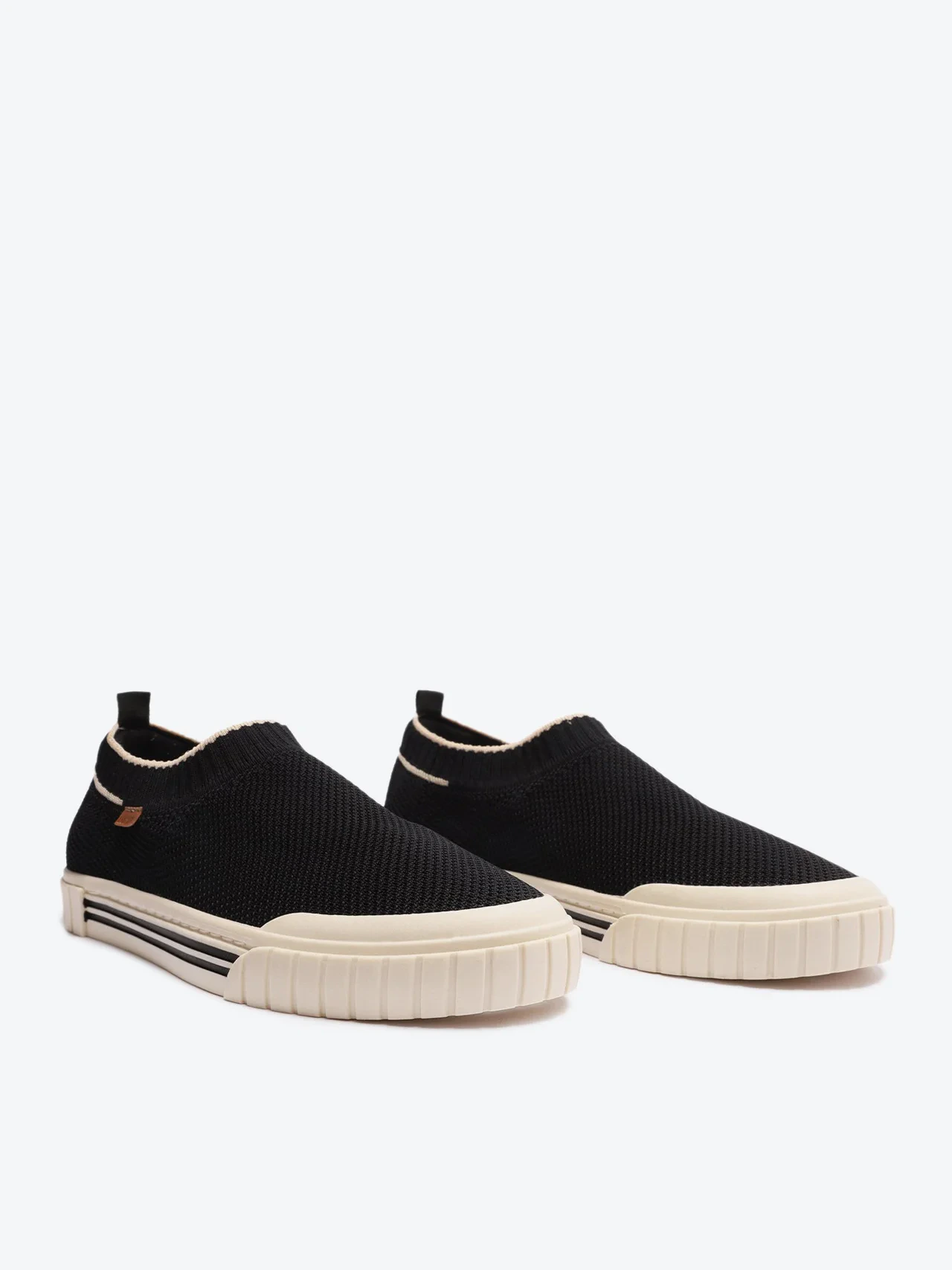 Tênis Slip On Knit Alê Preto