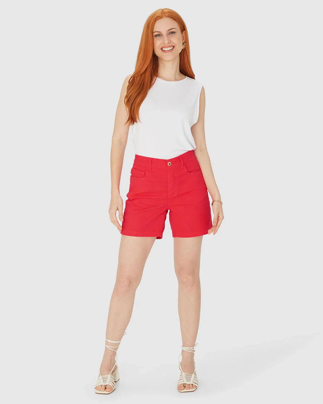 Bermuda Feminina Comfort Em Sarja Com Elastano