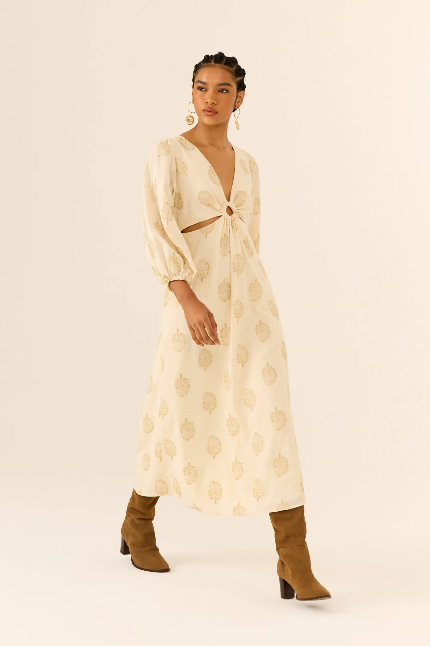 Vestido Midi Bordado Atalaia