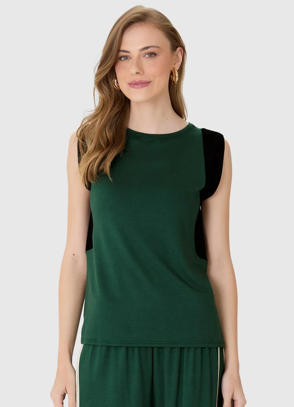Malwee - Blusa Reta com Recorte Verde Militar