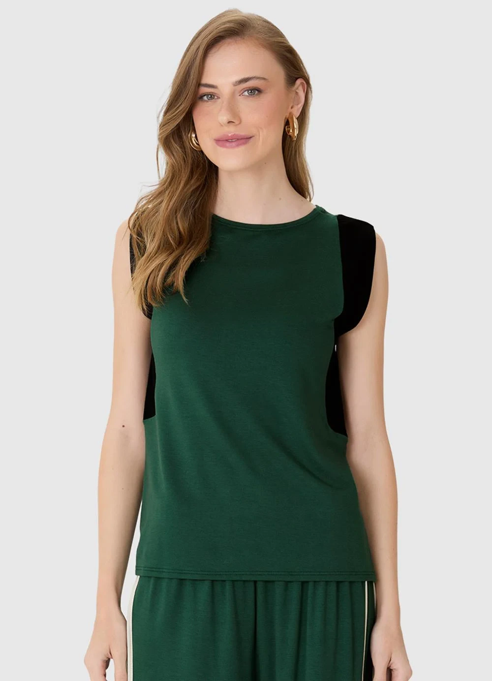 Malwee - Blusa Reta com Recorte Verde Militar