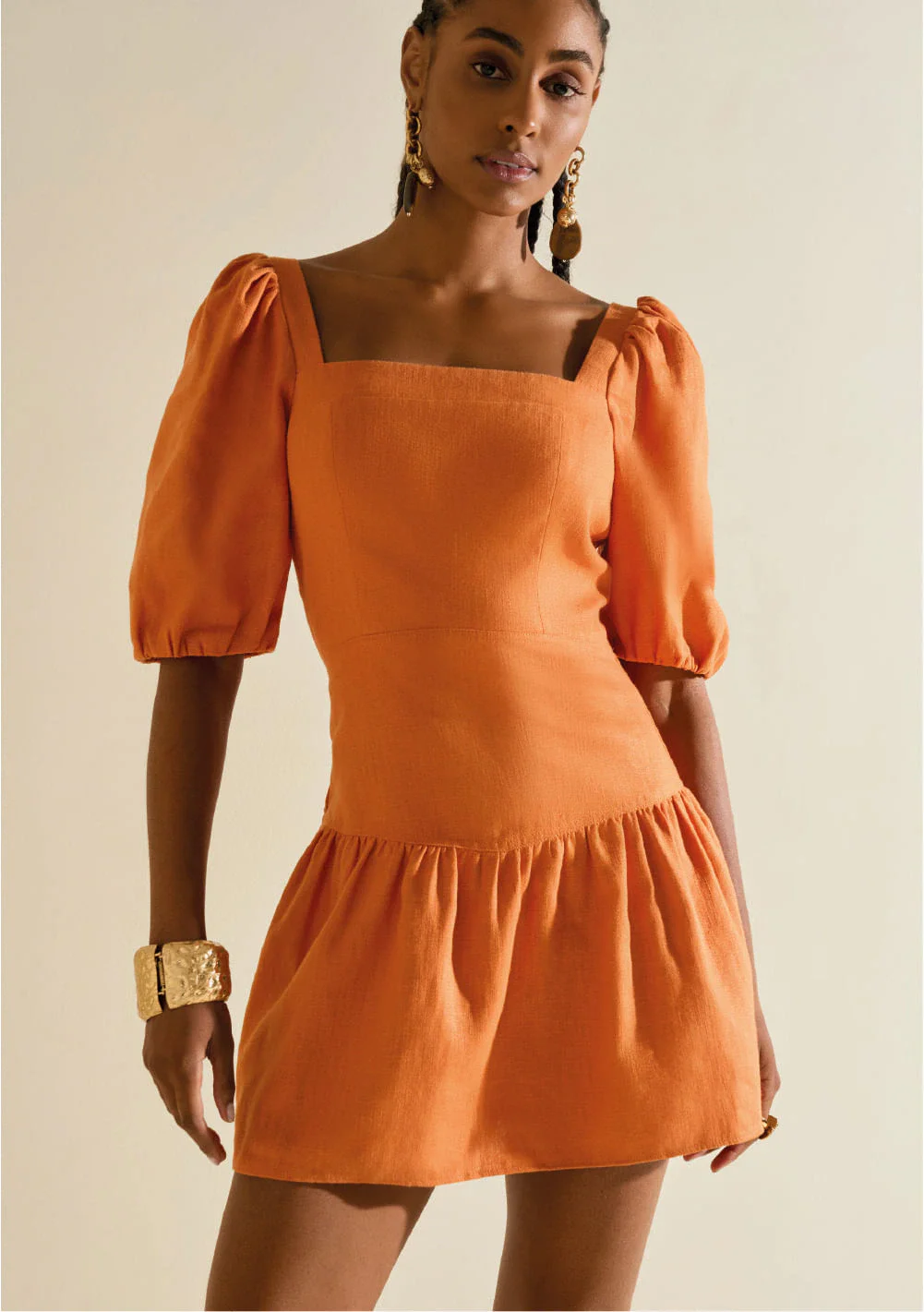 Vestido Morena Rosa Solto Decote Reto Manga 3 Quartos Curto Laranja