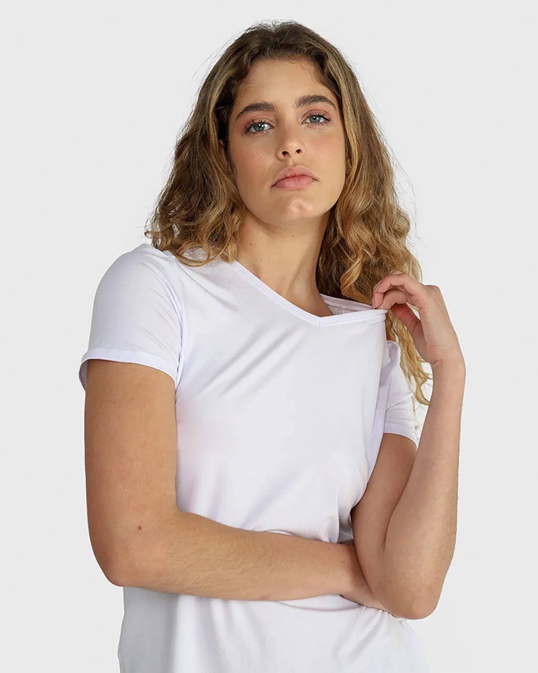 Tech T-Shirt Anti Odor Gola V Feminina - BASICAMENTE