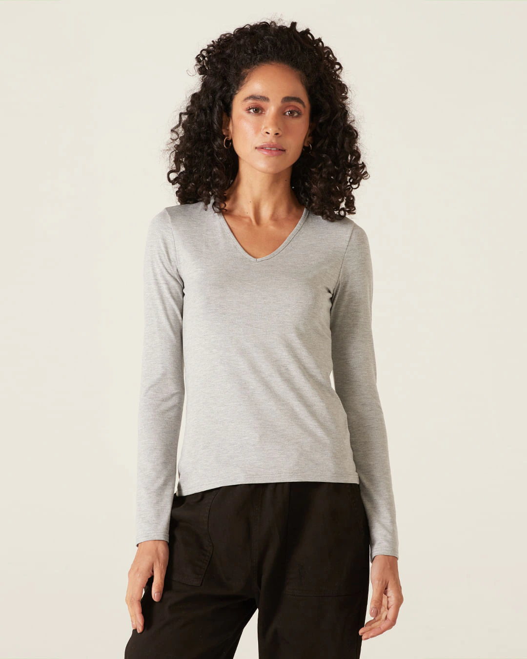 Blusa Básica Feminina Gola V Manga Longa Em Viscose Stretch