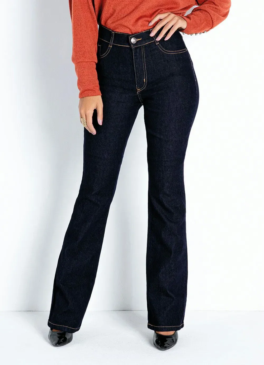 Sawary Jeans - Calça Jeans Escura Flare com Bolsos Sawary