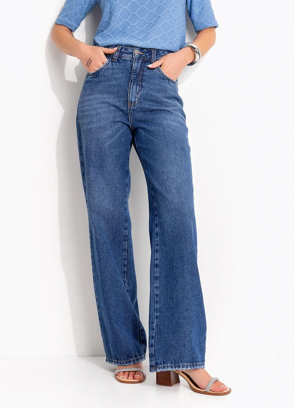 Quintess - Calça Reta Azul Médio em Jeans