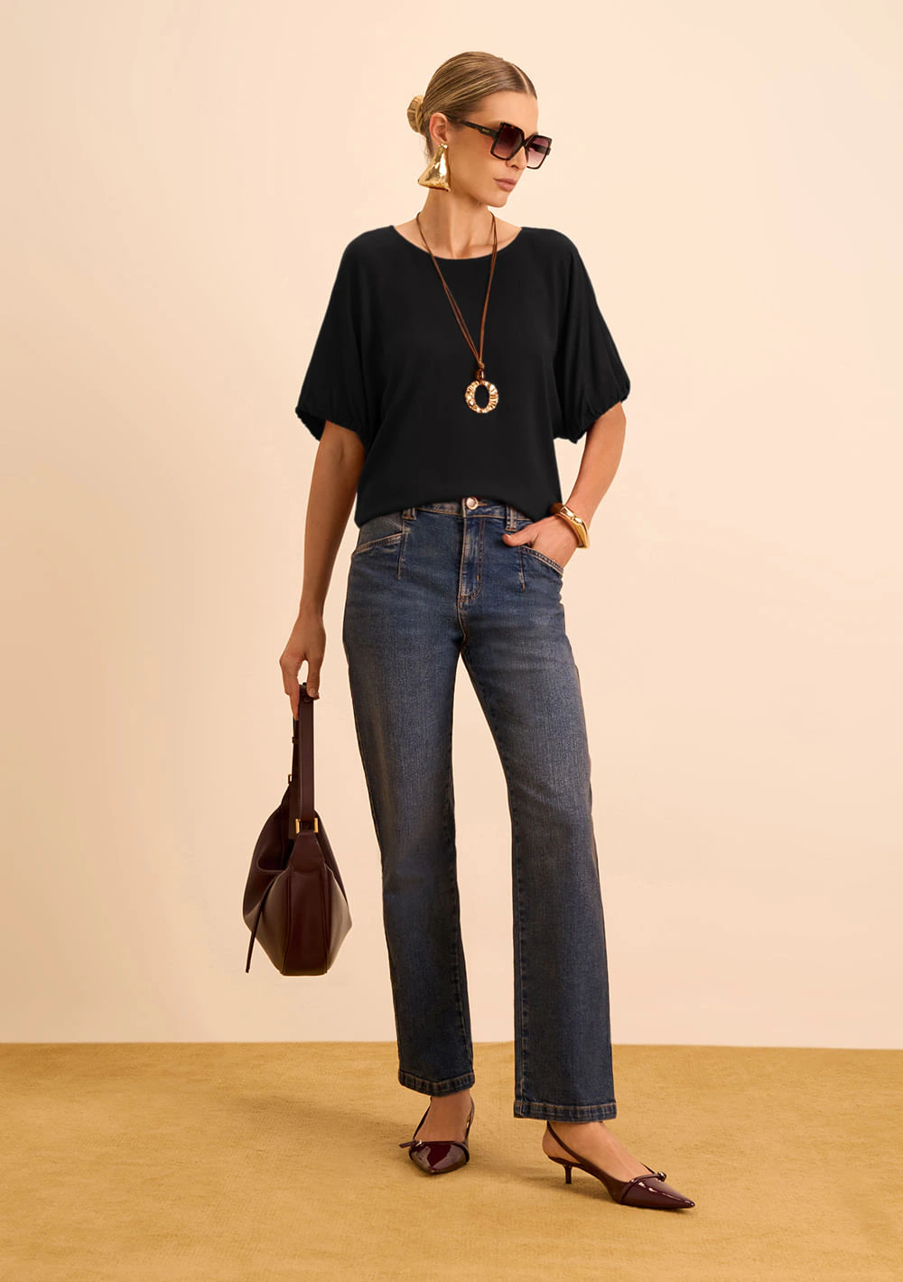 Blusa Maria.Valentina Solta Decote Careca Manga Curta Padrão Preto