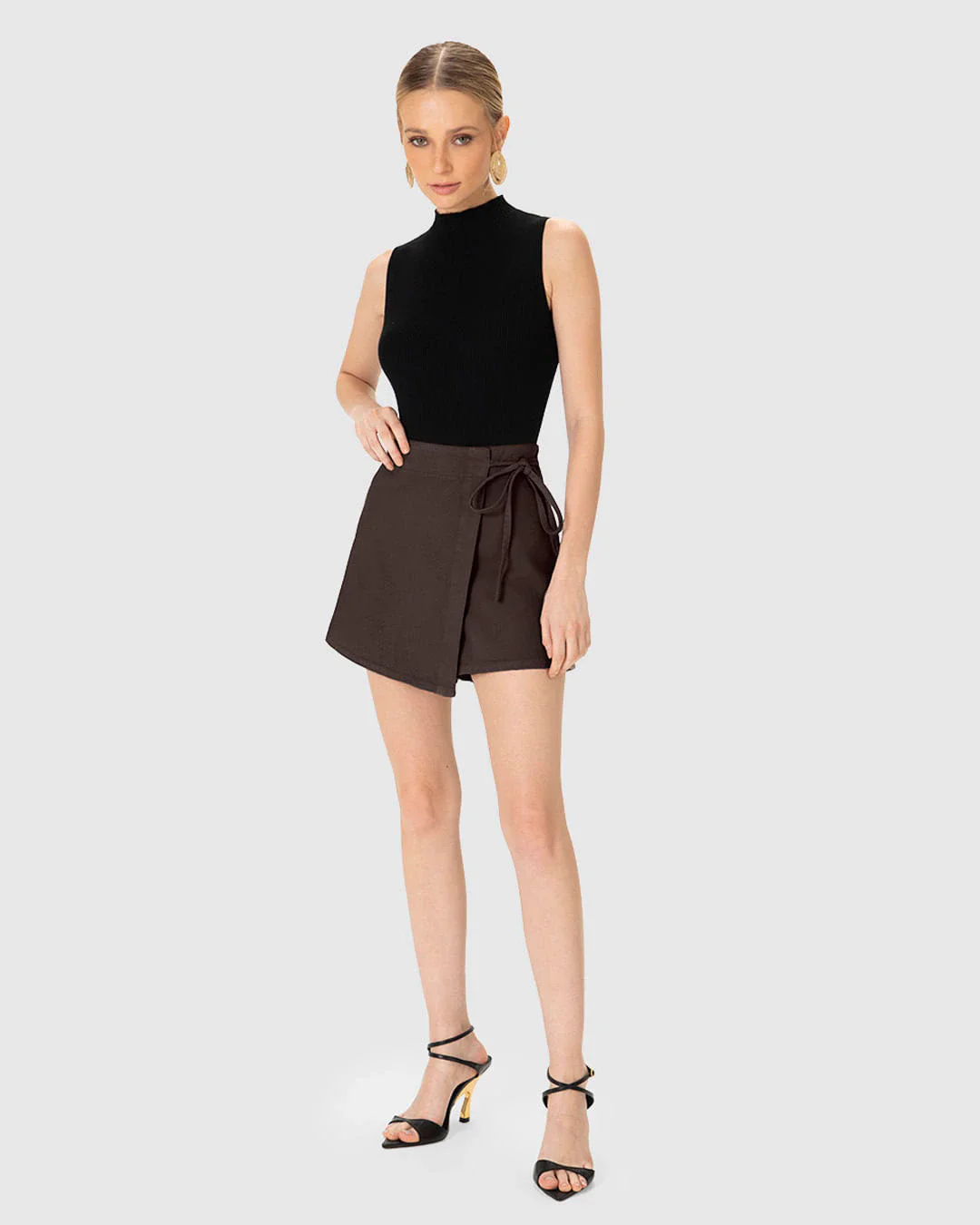 Shorts Saia Feminino Detalhe Amarração Em Sarja 100% Algodão - ENFIM
