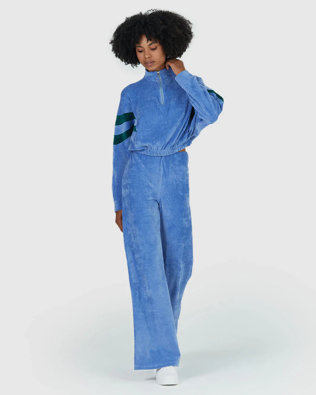 Calça Wide Leg Feminina Em Plush Canelado