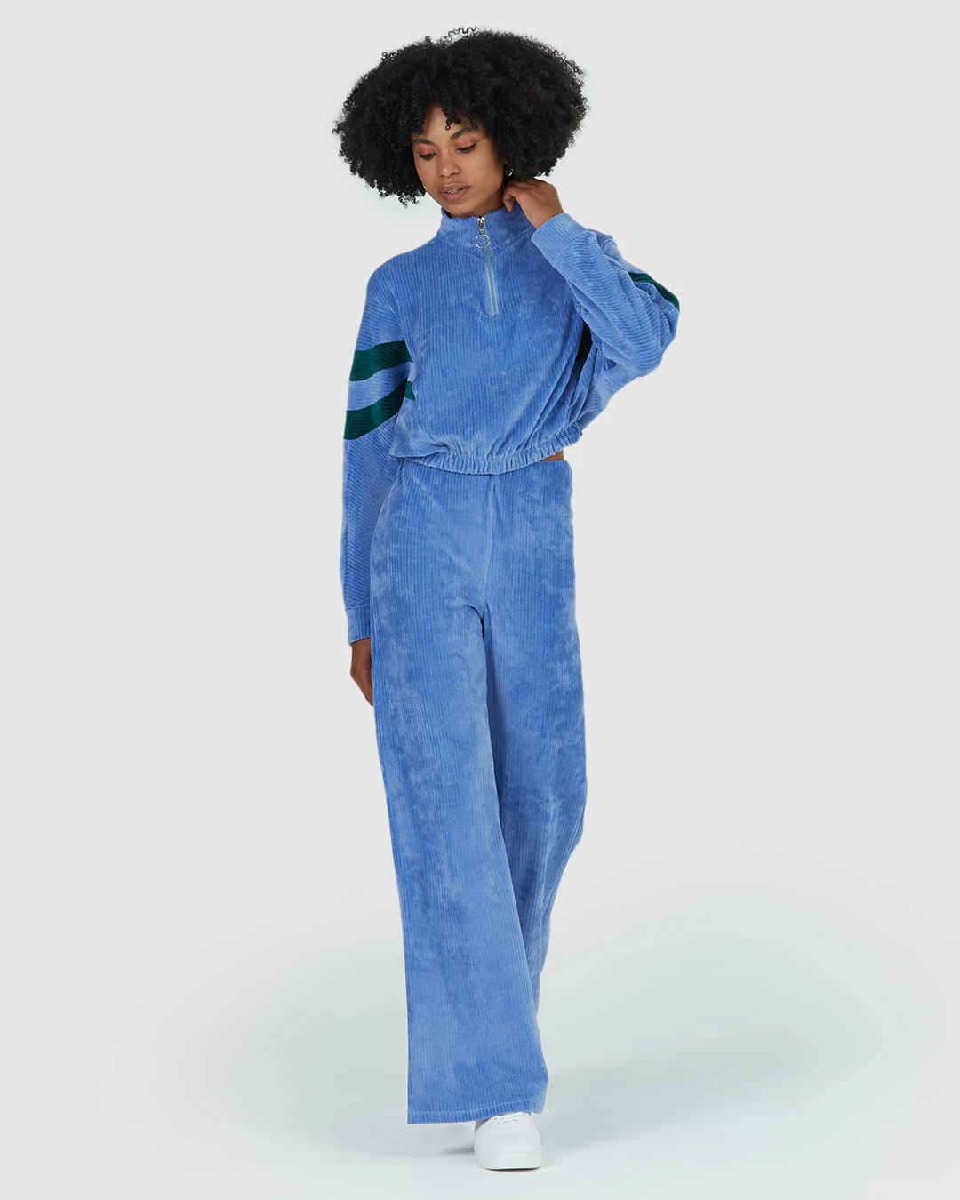 Calça Wide Leg Feminina Em Plush Canelado