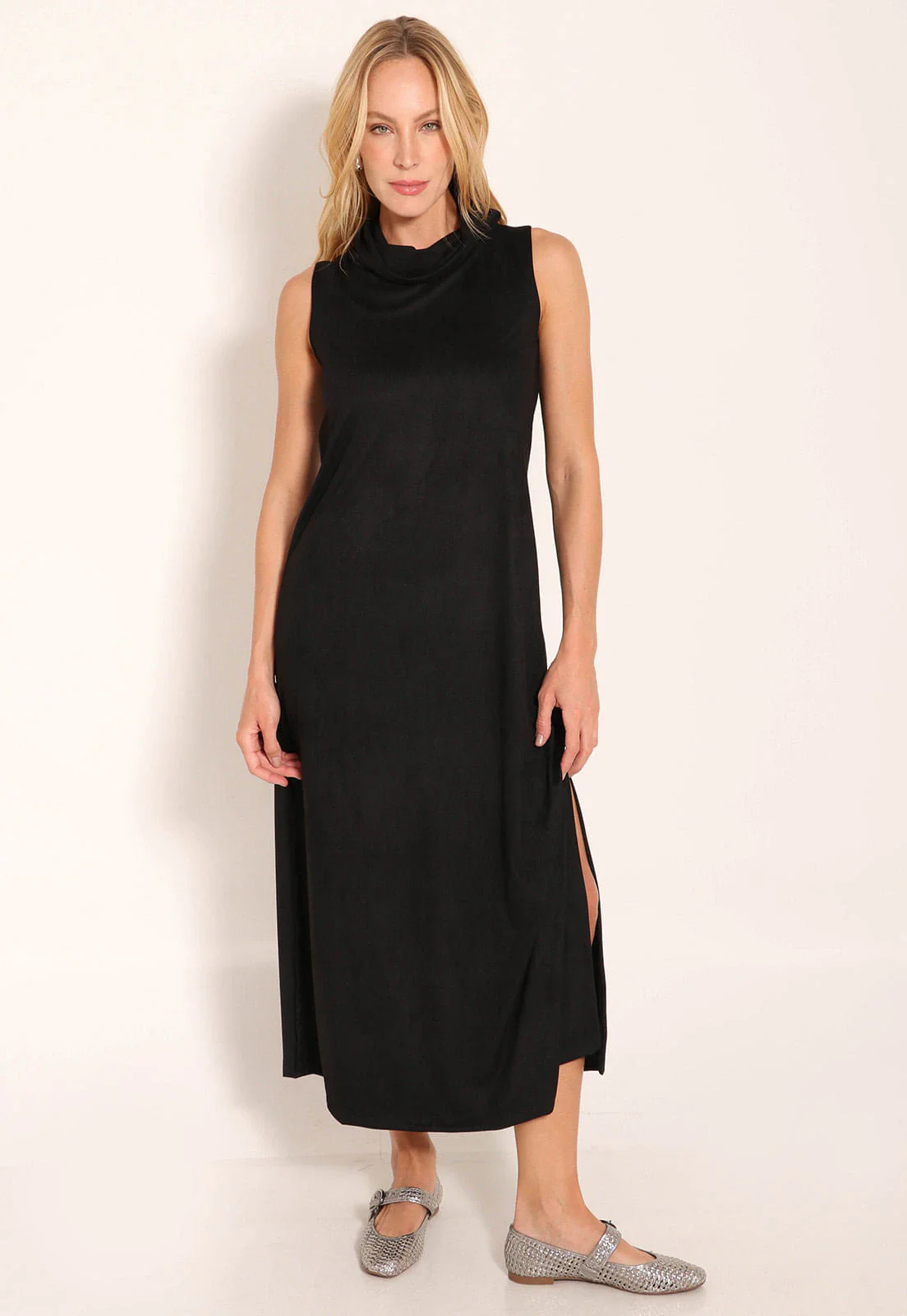 Vestido Suede Midi Evasê Gola Boba