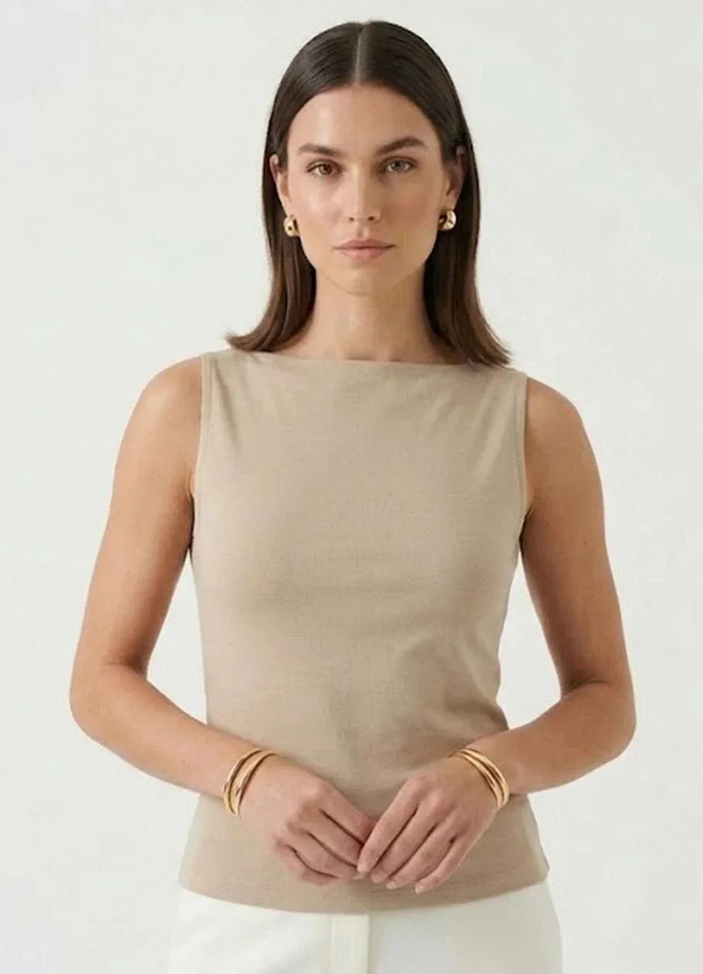 Infinita Cor - Regata Feminina Decote nas Costas Bege
