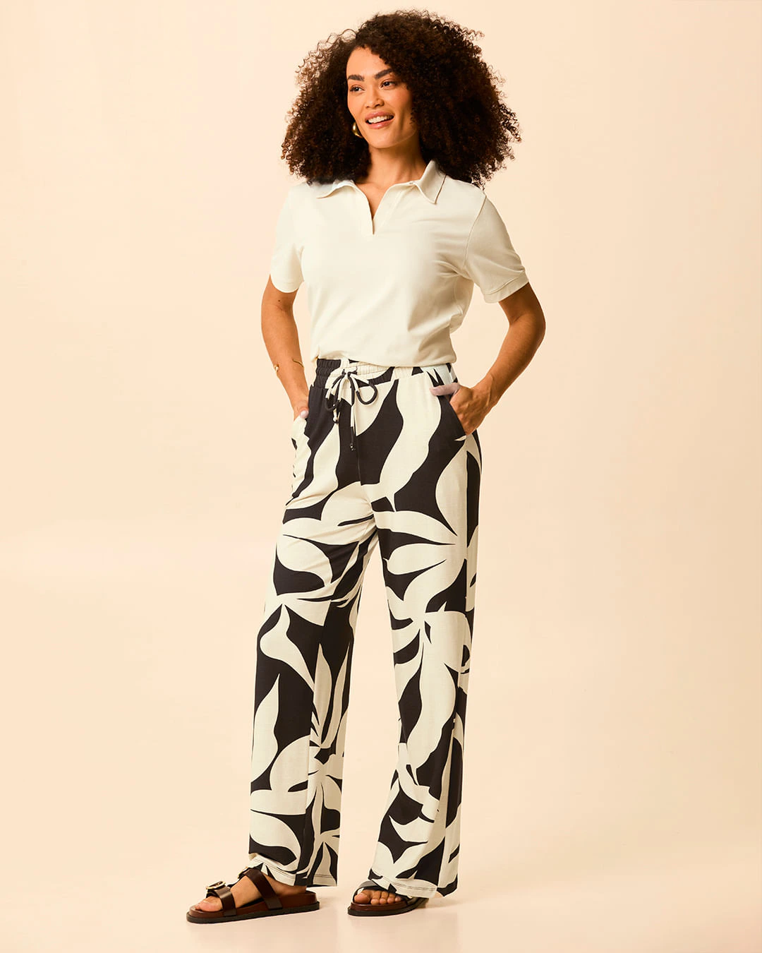 Calça Wide Leg Feminina Estampada Cadarço Frontal Em Moletinho De Viscose