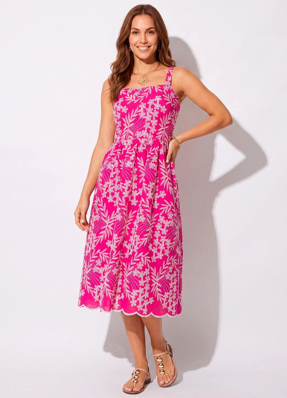 Quintess - Vestido Bordado Rosa em Tecido Laise