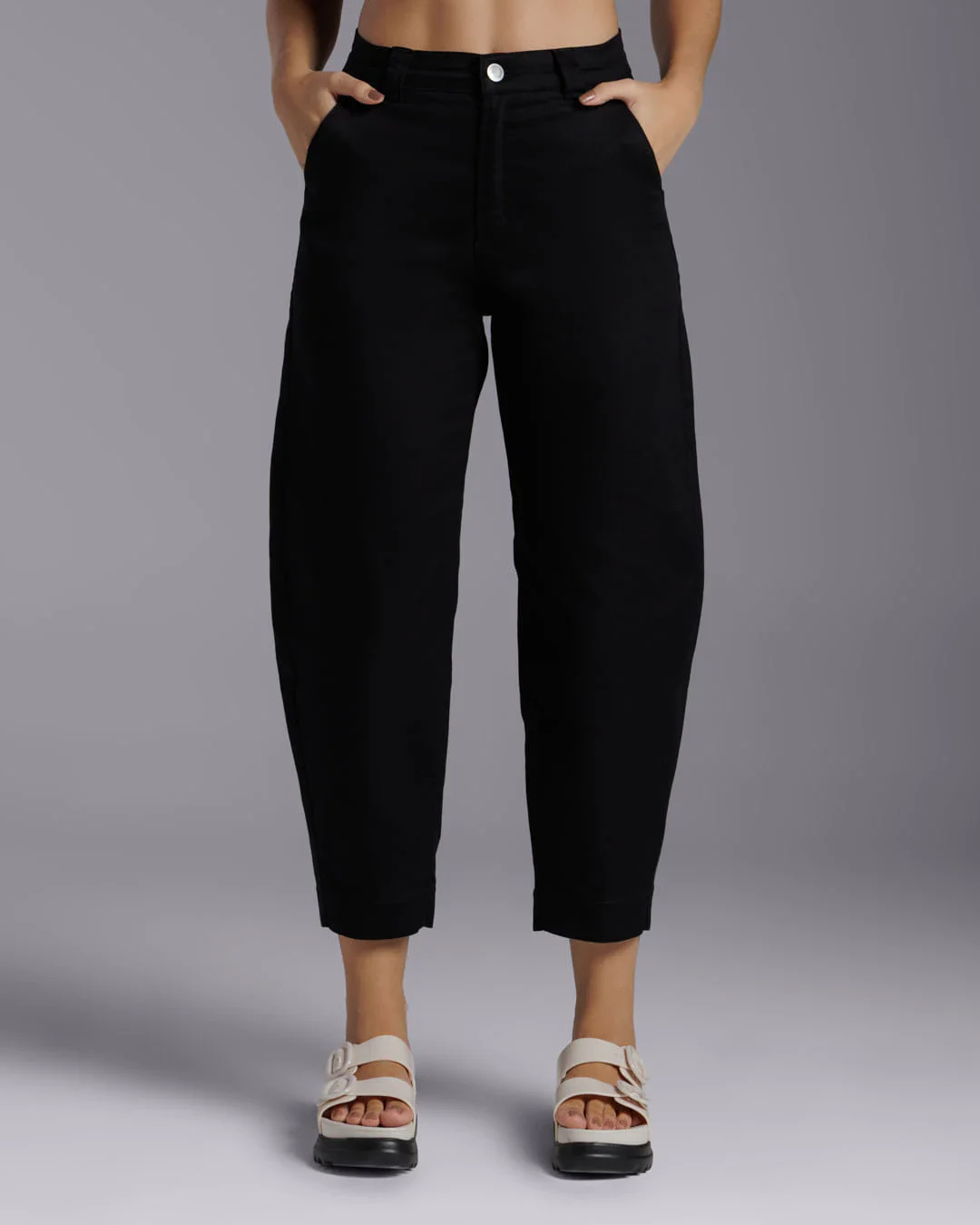 Calça Barrel Tech Flex Feminina - BASICAMENTE