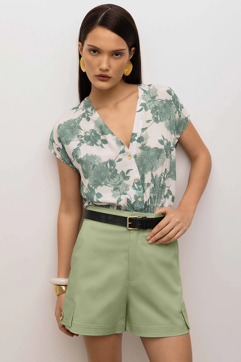Shorts Iódice Cargo Com Lapela Verde