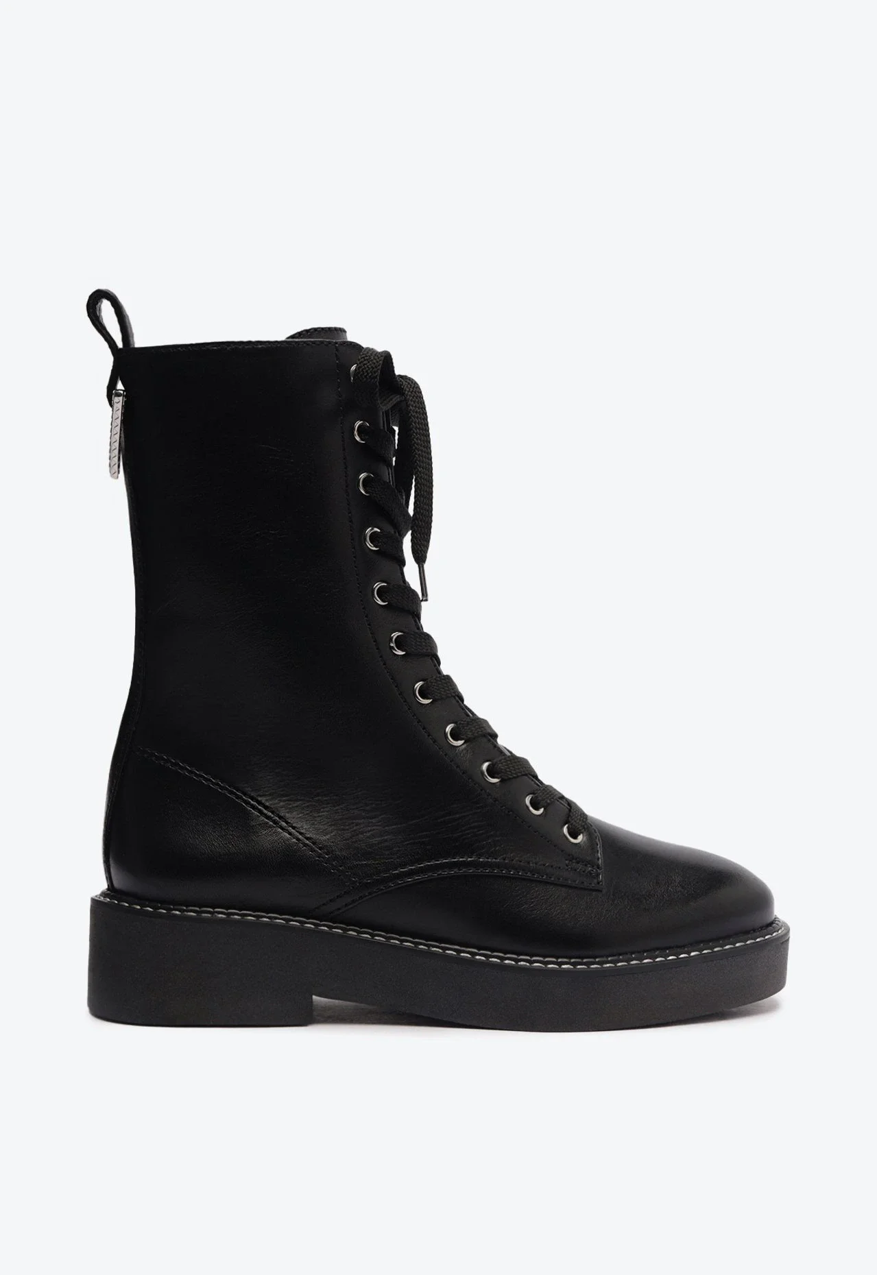 Bota Salto Baixo Couro Preto