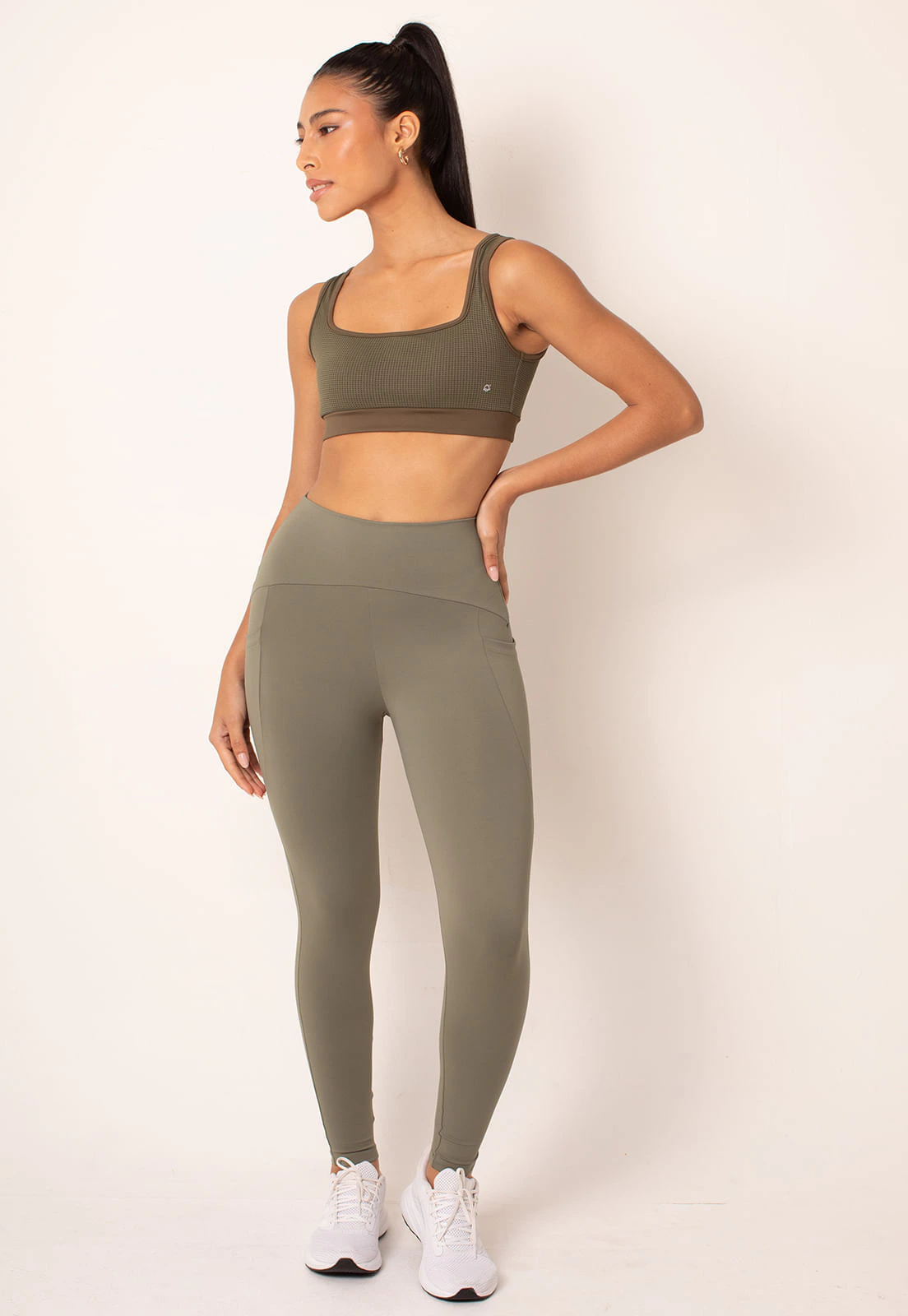 Conjunto Fitness Top Smart Air Decote Quadrado e Calça Legging Cós Arco C/Bolsos