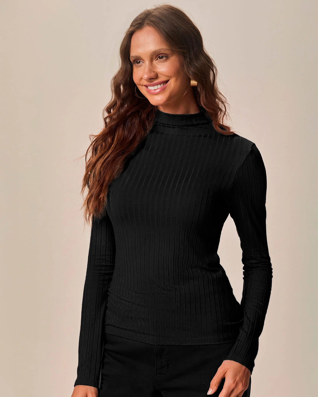 Blusa Básica Feminina Gola Alta Em Malha Canelada De Viscose