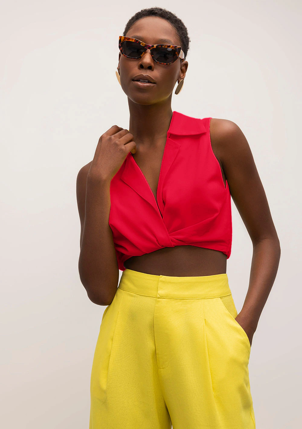 Top Iódice Cropped Sem Manga Detalhe Torção Rosa