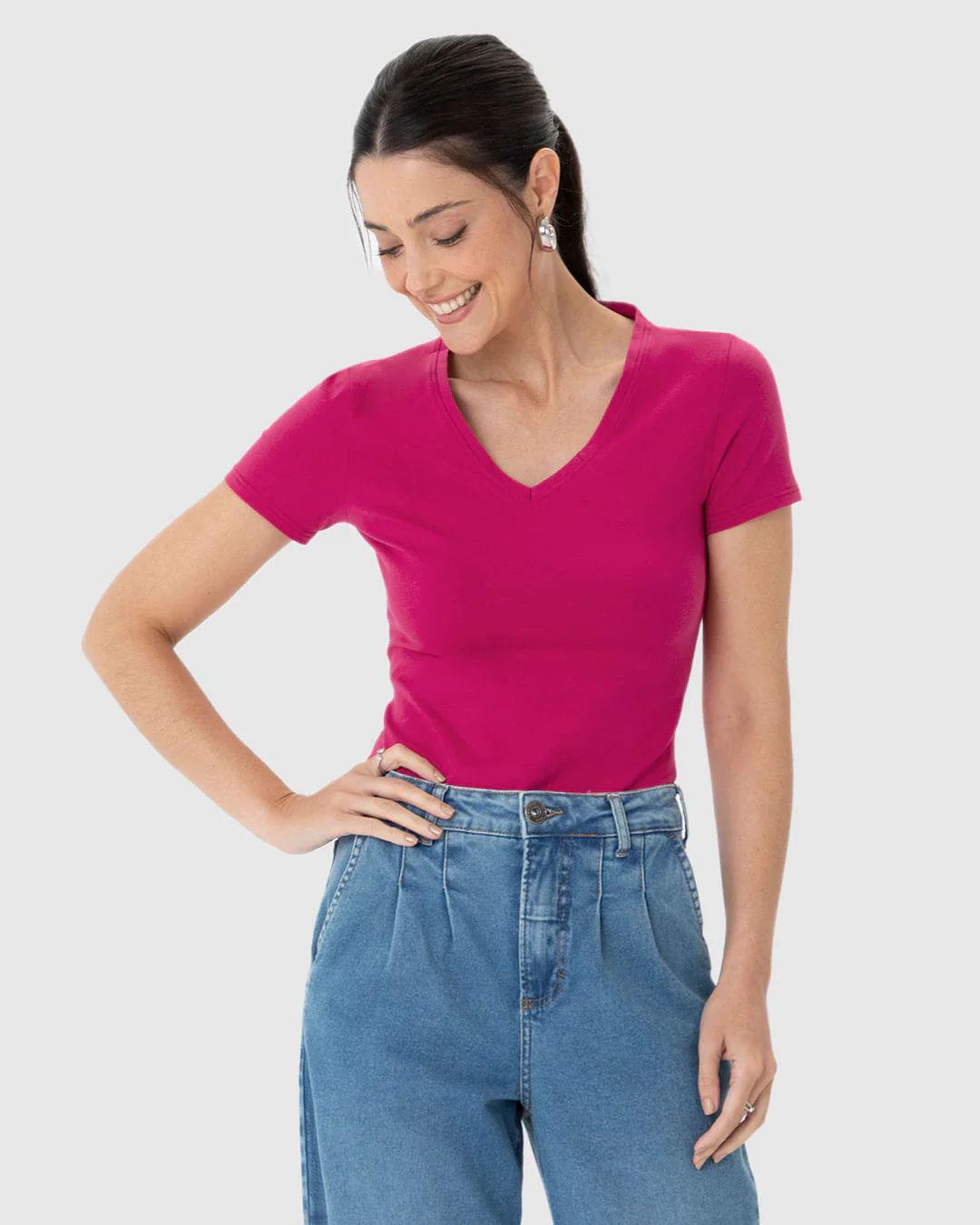 Camiseta Básica Feminina Decote V Em Algodão