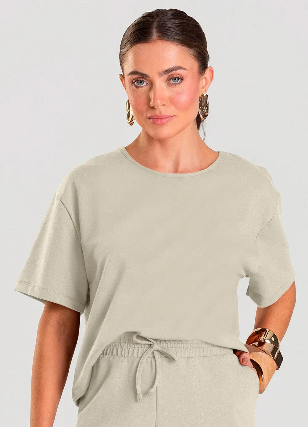 Dianna - Conjunto Feminino Blusa com Shorts Bege