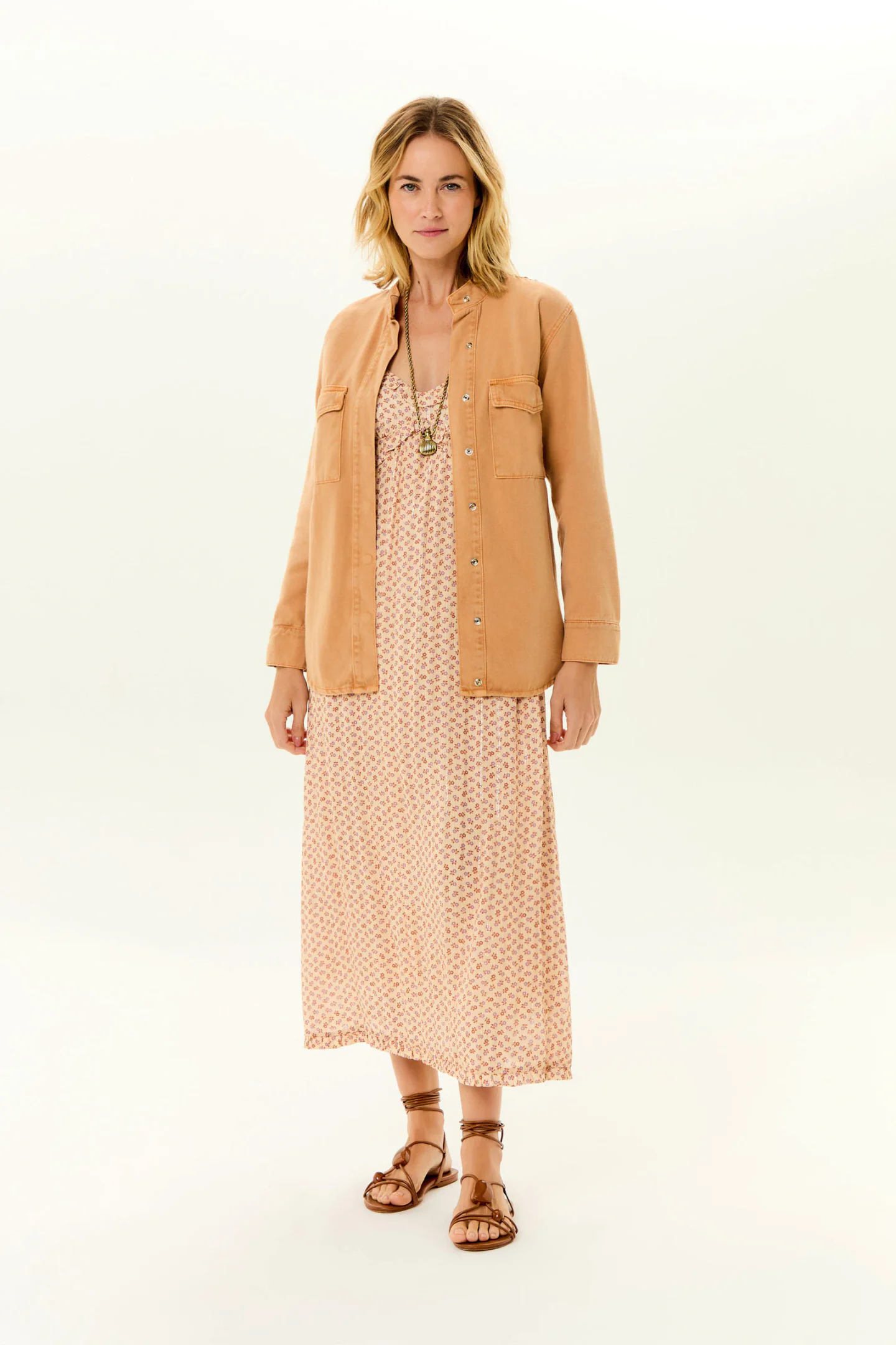 Vestido Midi Babados Estampa Plumy