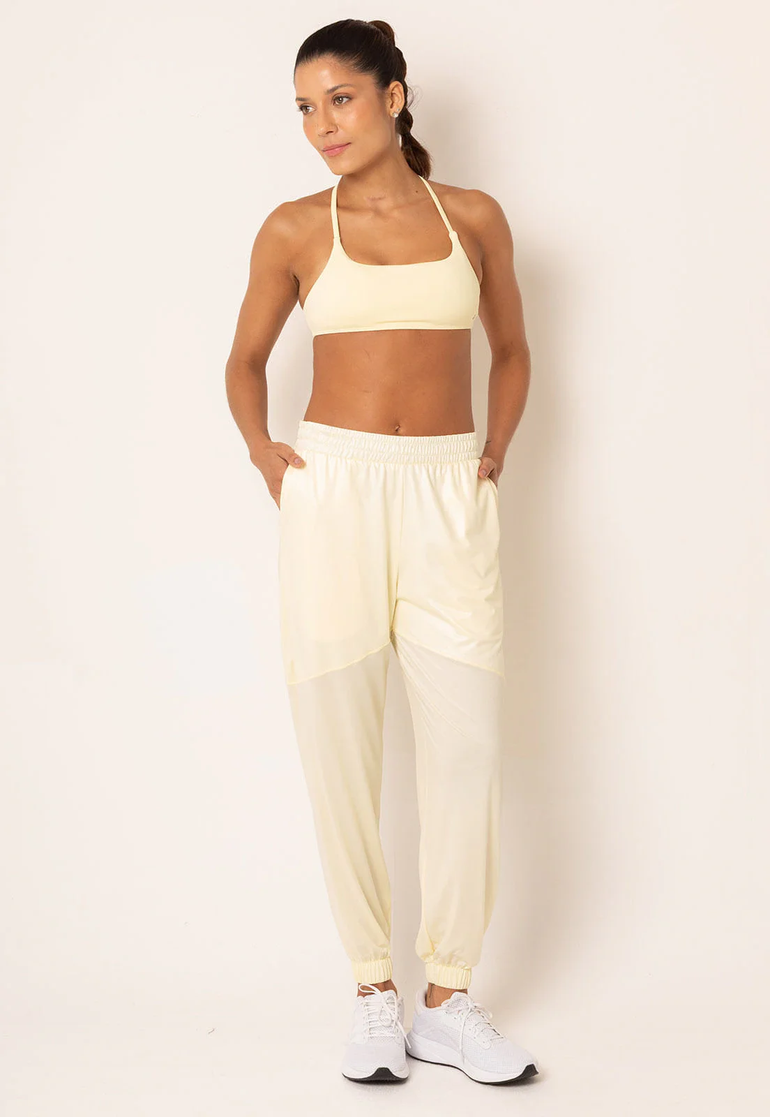 Calça Fitness Allure Jogger Com Bolsos e Cordão