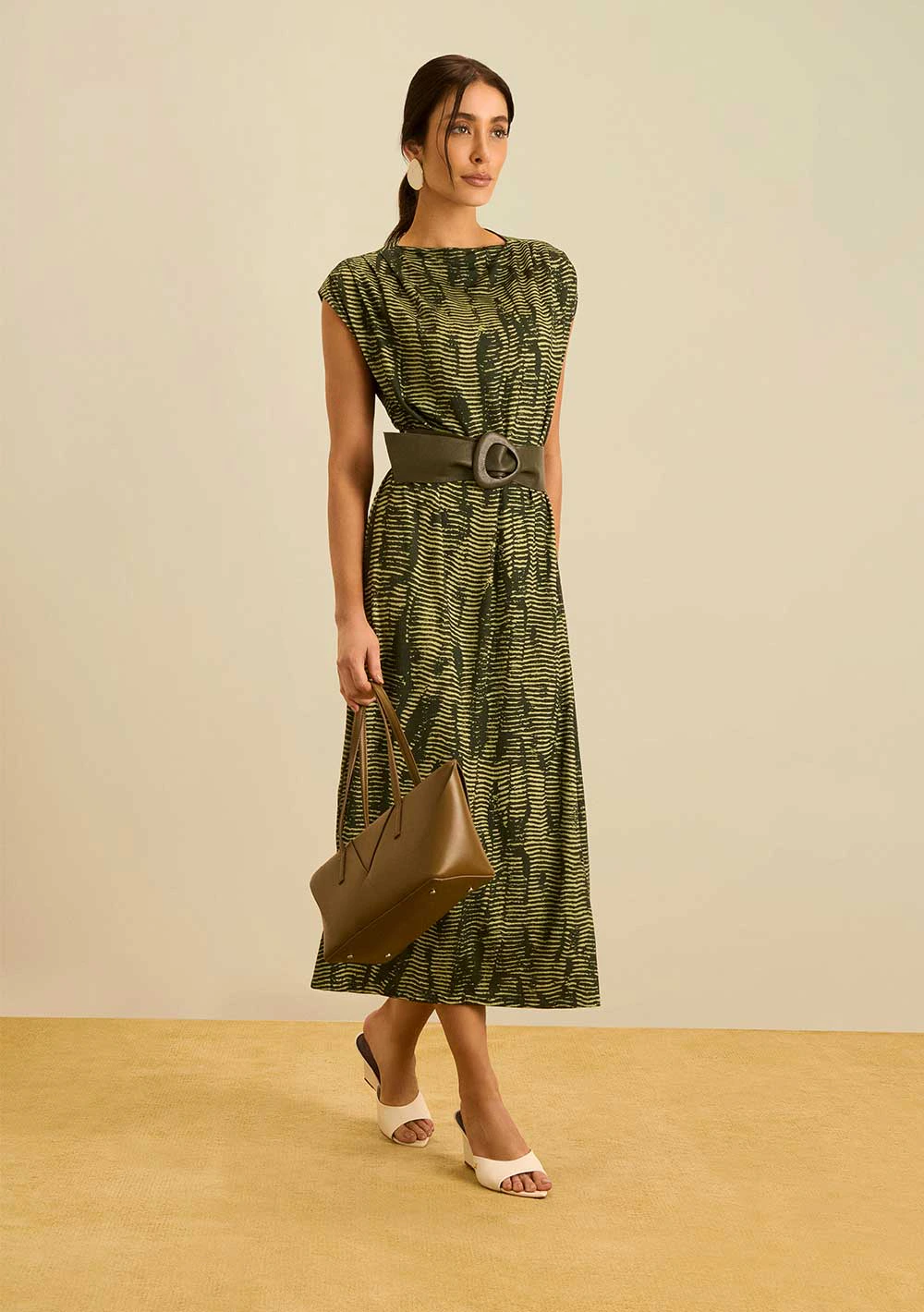 Vestido Maria.Valentina Solto Decote Canoa Sem Manga Midi Verde