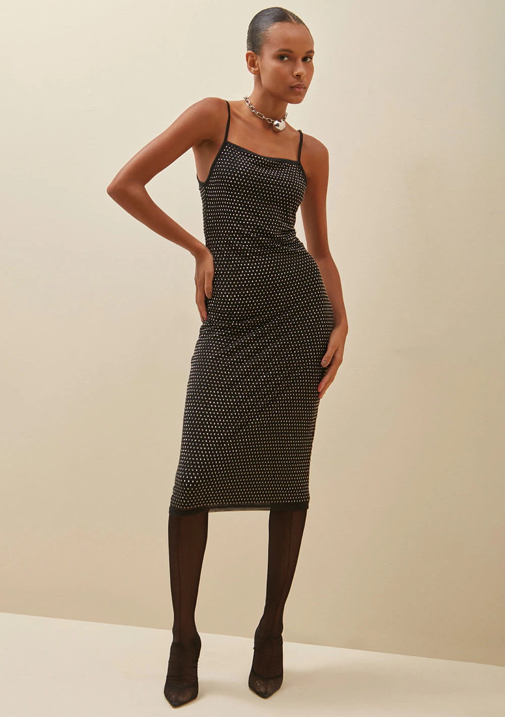 Vestido Morena Rosa Midi Decote Quadrado Detalhe Termocolante Preto