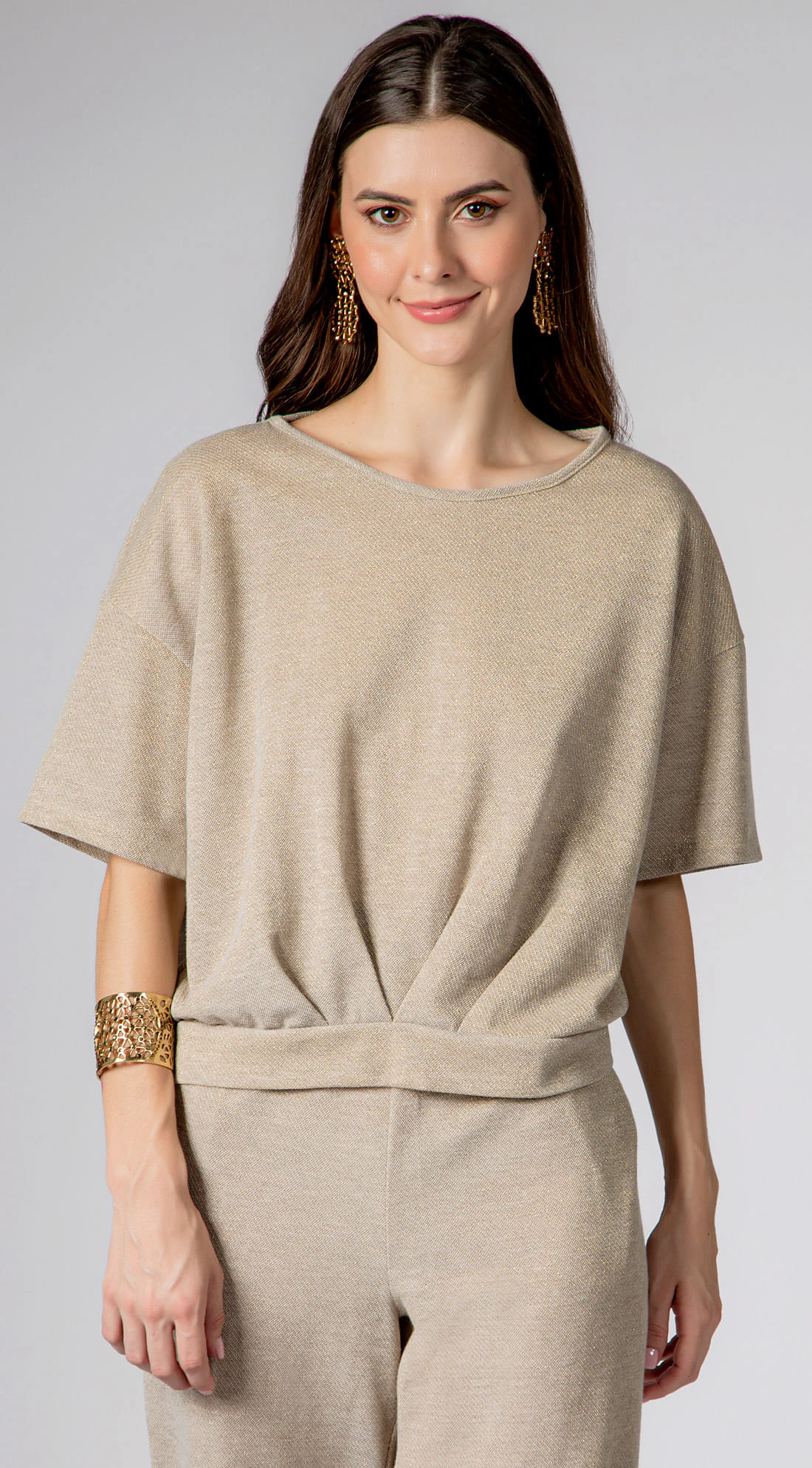 Blusa Maria.Valentina Decote Redondo Manga Curta Com Pregas Dourado