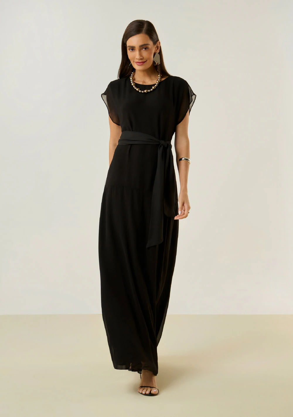 Vestido Maria.Valentina Solto Decote Careca Manga Curta Longo Preto