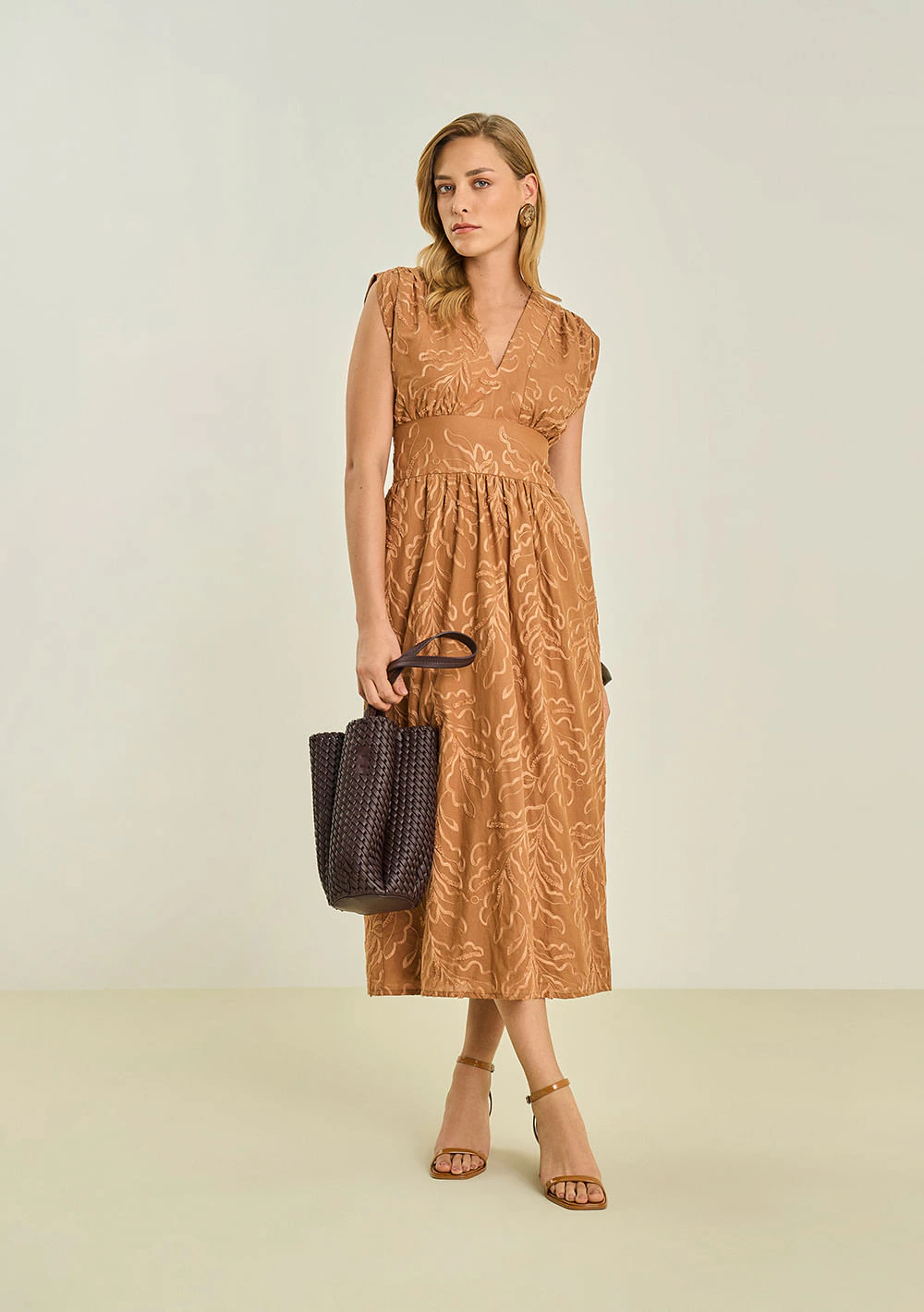 Vestido Maria.Valentina Ajustado Decote V Sem Manga Longo Marrom