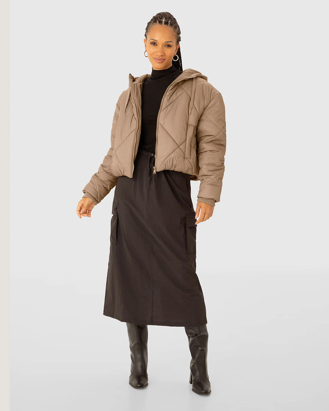 Jaqueta Puffer Feminina Com Capuz Em Poliamida - ENFIM