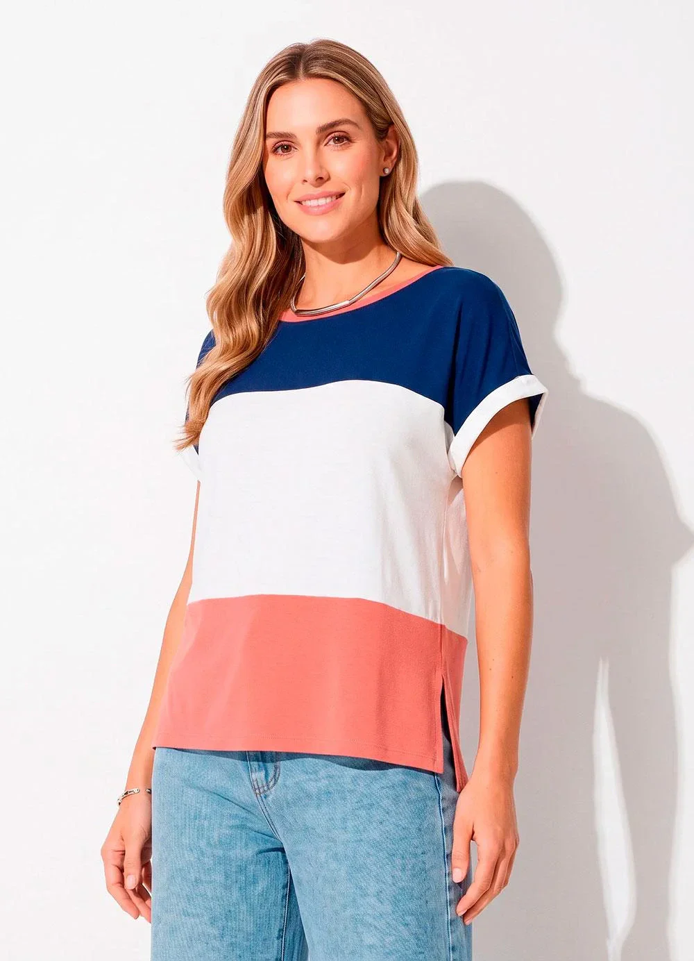 Quintess - Blusa com Recortes Off White, Marinho e Rosa