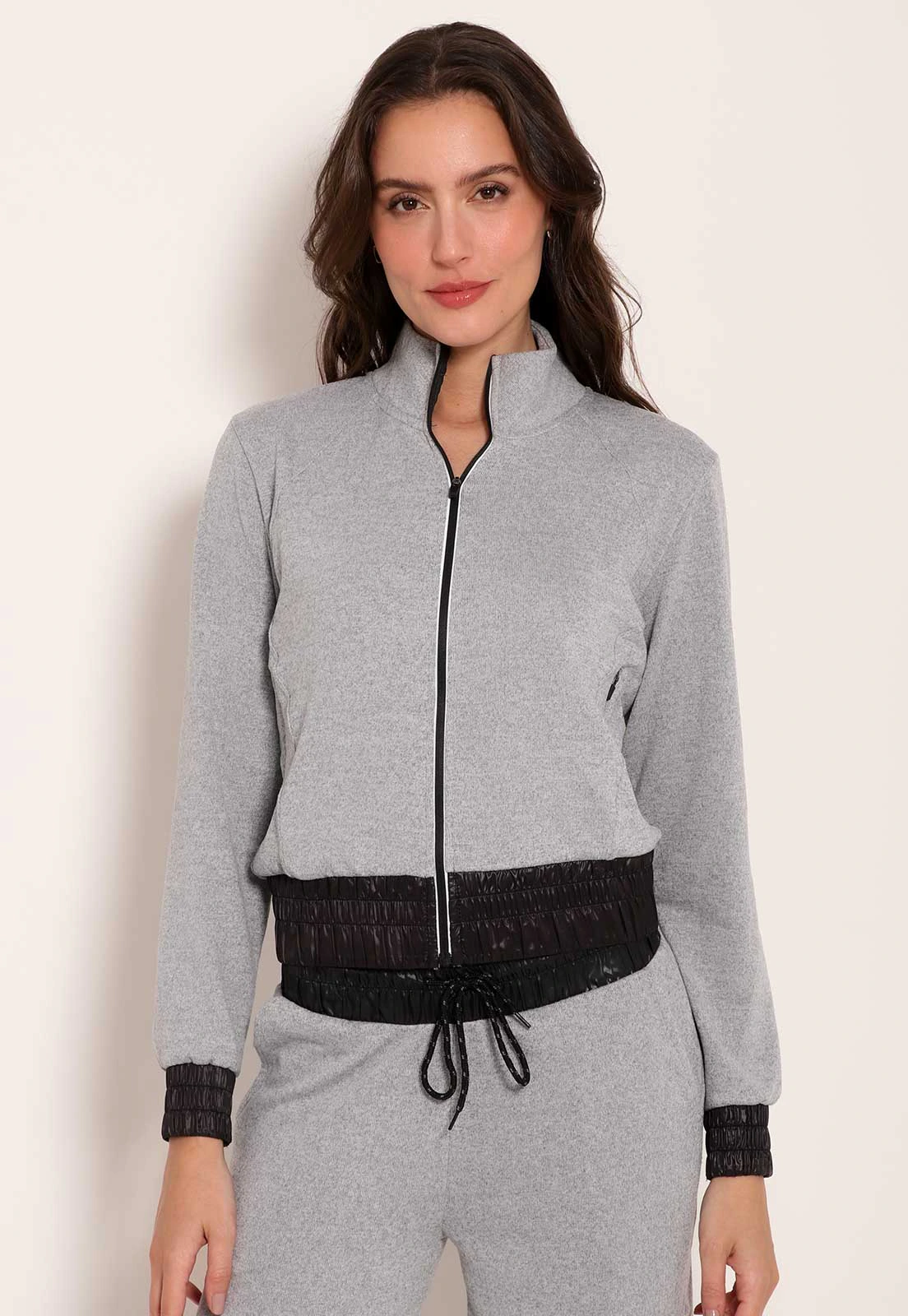 Jaqueta Feminina com Detalhes na Barra e Punho Tricot New