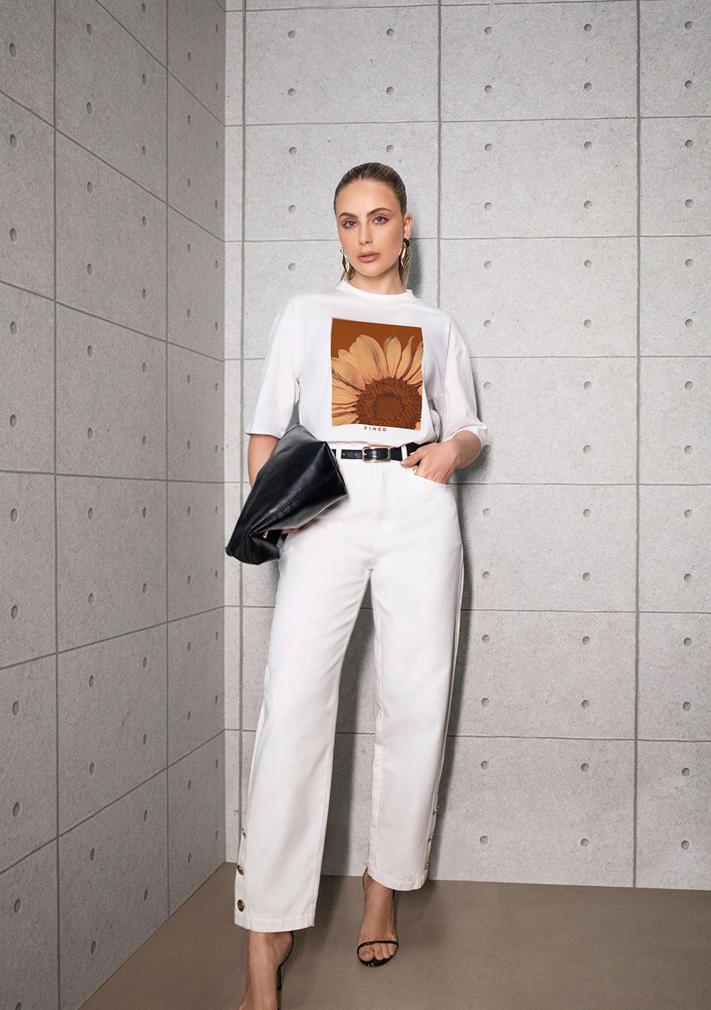 Camiseta Zinco Solta Decote Careca Manga Curta Padrão Off White