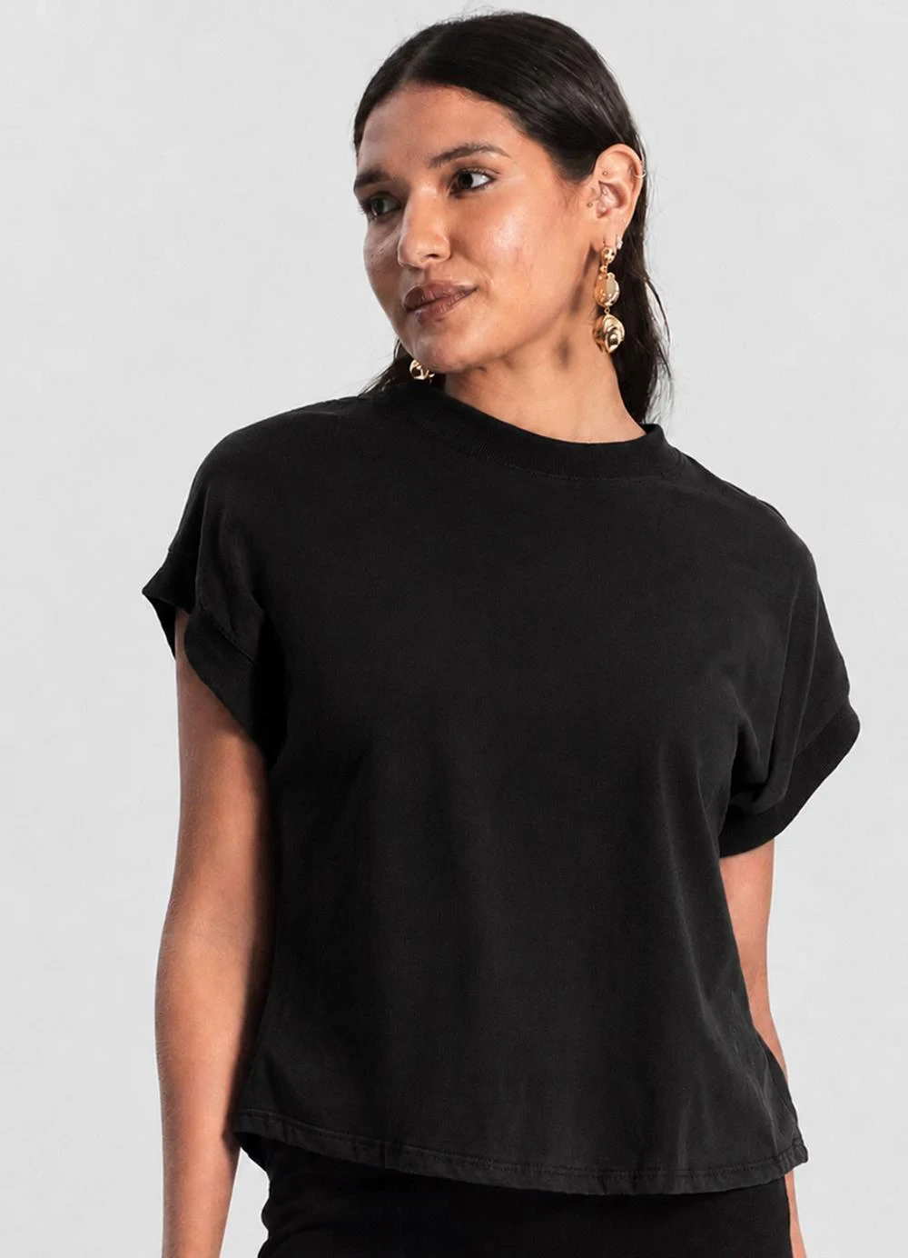 Infinita Cor - Blusa Feminina Malha Visco com Ribana Preto