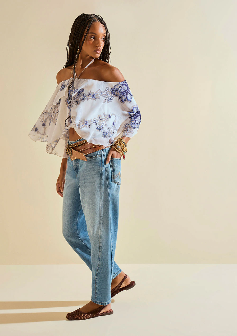 Blusa Morena Rosa Solta Ombro A Ombro Manga Longa Padrão Azul