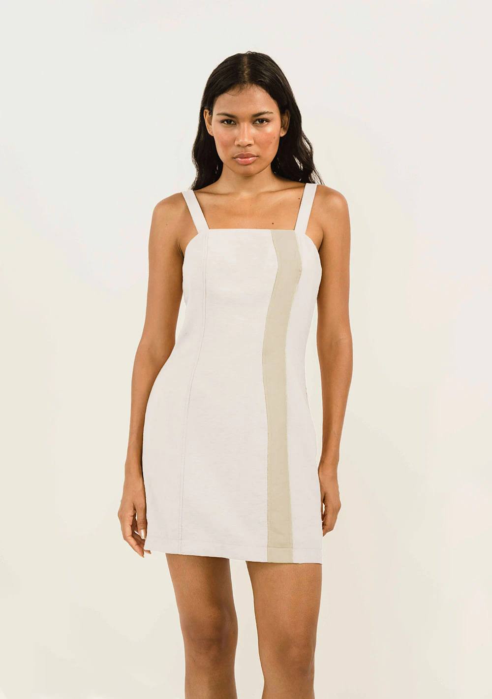 Vestido Zinco Curto Decote Reto Bicolor Off White