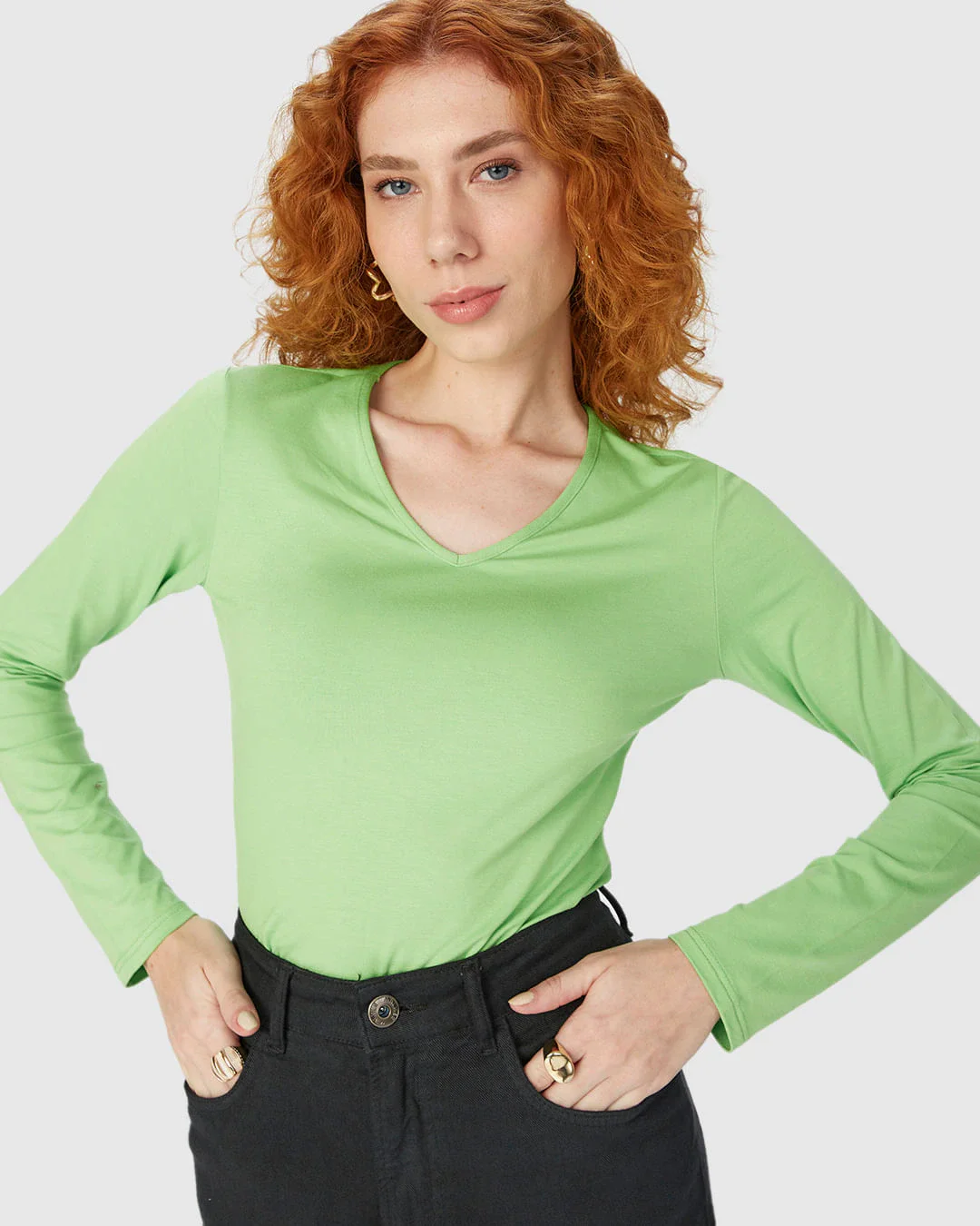 Blusa Básica Feminina Gola V Manga Longa Em Viscose Stretch